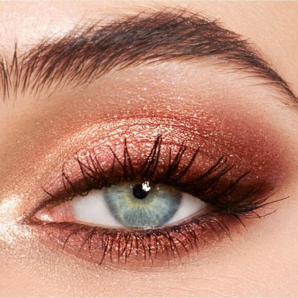 MAC Dazzleshadow in Last Dance - Picture 10 of 15